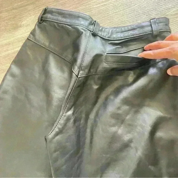 BLACK LEATHER PANT  MADE IN CANADA CLASSY SIZE 14 - Picture 12 of 15